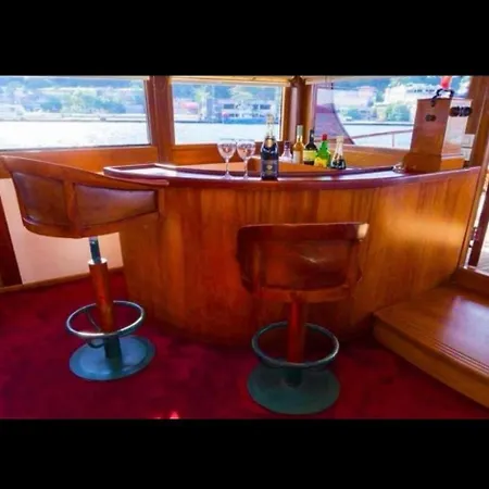 Bateau-hôtel Markus,mandalina,teknesi